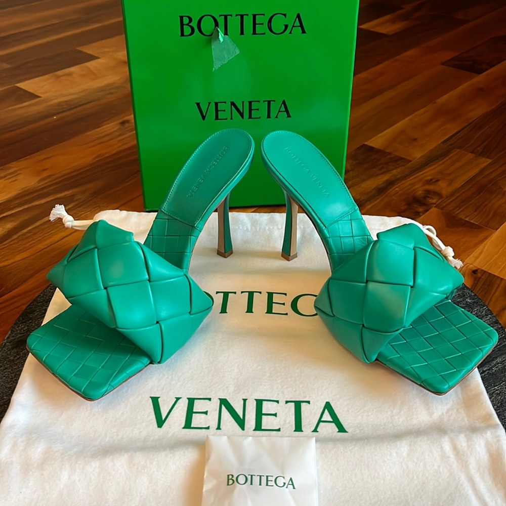 Bottega Veneta Green Quilted Sandals